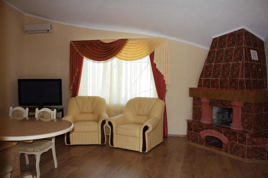 موتيل Chupyra Грк Золота Підкова المظهر الخارجي الصورة